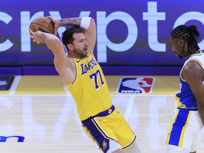 Dončićeva čarovnija spravila ob pamet – 2 čudeža v eni akciji, video osupne