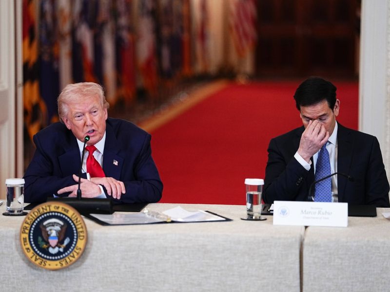 Trump sodelavcem sam kupuje čevlje, Rubio je dobil prevelike