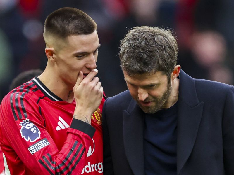 Šeško bo zaradi tega uspel, Højlund pa ni – trener Carrick zelo direkten