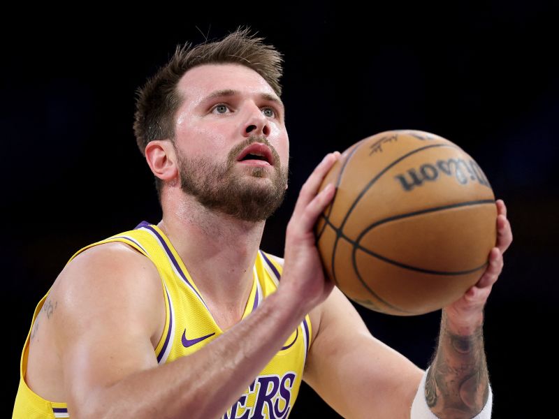 Dončić bi ji lahko vzel vse – a te tri Lukove besede na uho kažejo, kdo je