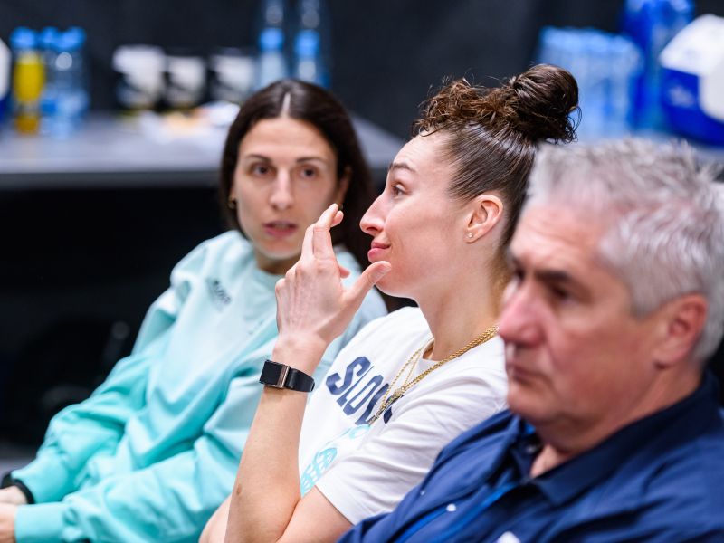 Slabe novice za rakete, a tudi žarek upanja - se le vrača Shepardova?