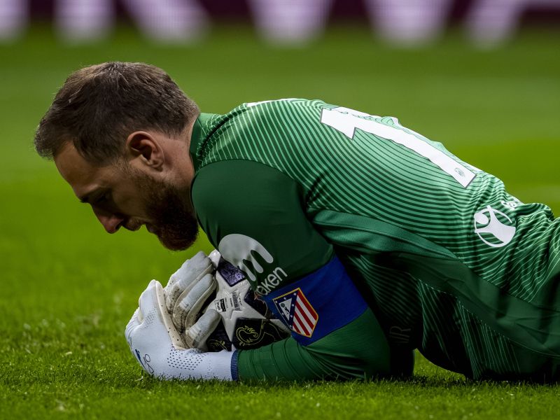 Kaj se dogaja z Oblakom? Kapetan prečrtan za ligo prvakov, Slovence skrbi