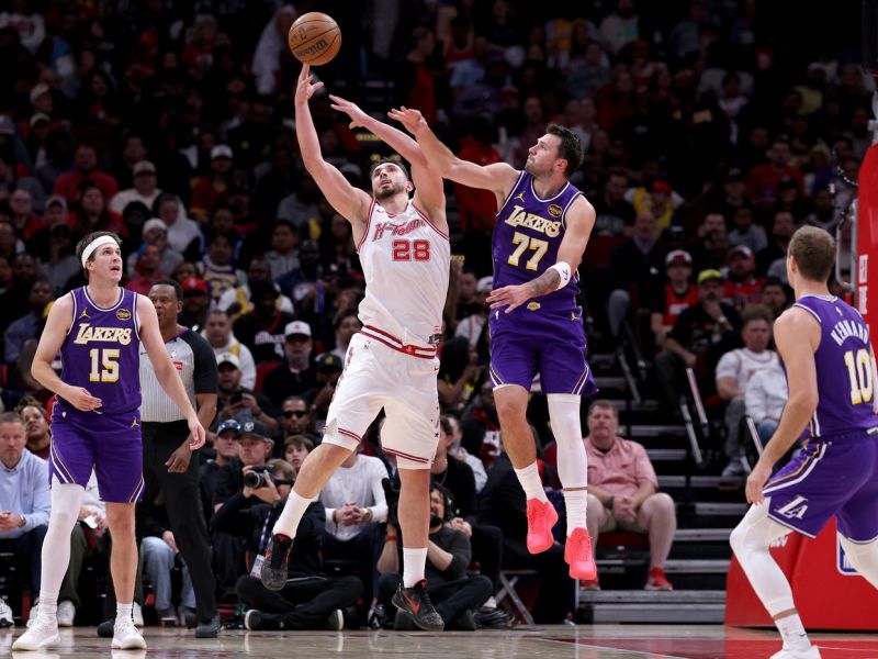 Dončić z neverjetno predstavo čaral v Houstonu, Lakersi so noro vroči