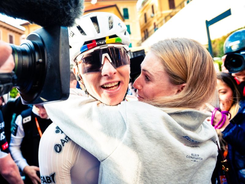 Pogačarjeva drama iz prve vrste, v avtu so tekle solze (video)