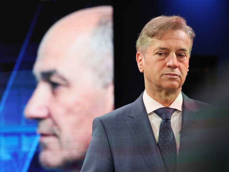 Izraelski premier čestital "prijatelju" Janši, Golob kritičen