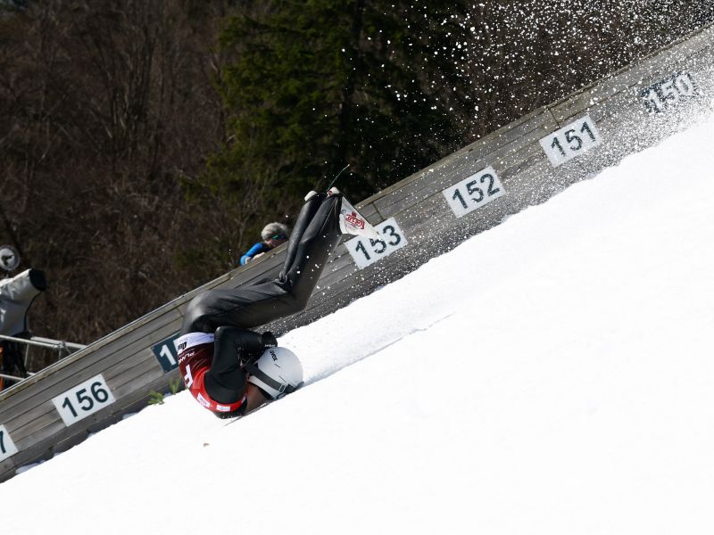 Slovenec po padcu v Planici z vozička pokazal posledice in sporočil… (foto)