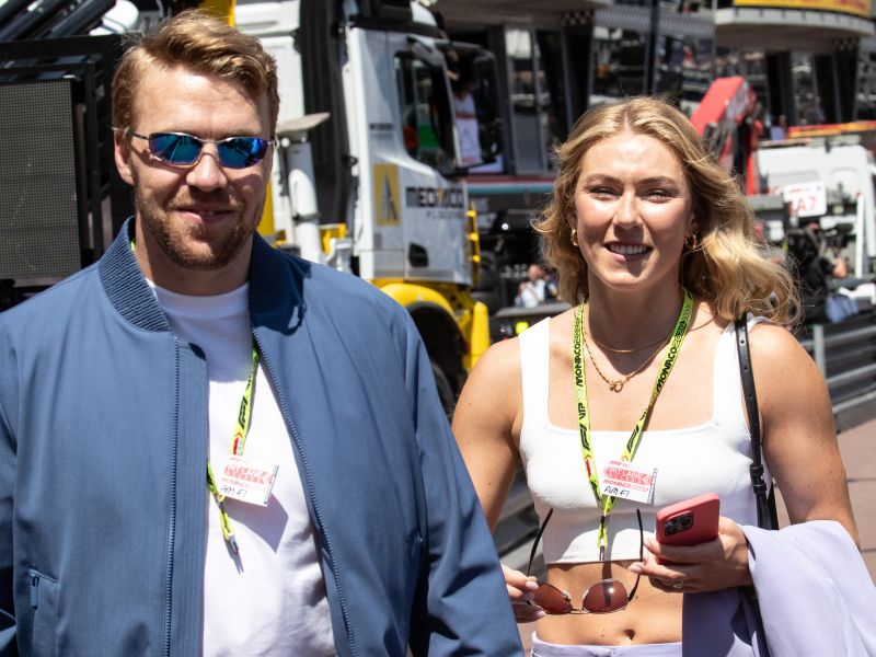 Ko je Mikaela spoznala … Njena reakcija osupne, še zaročenec ni vedel, kako