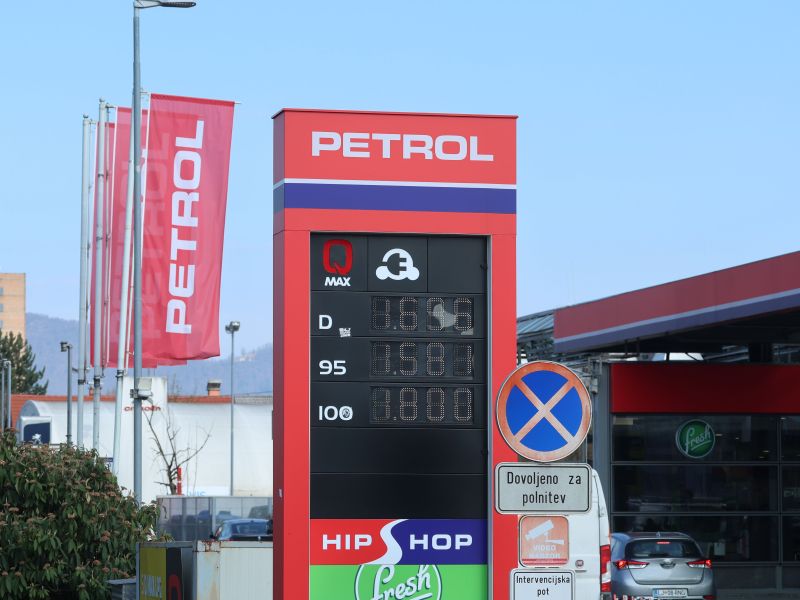 Janševa vlada jim je omogočila višje marže. So v Petrolu zadovoljni?