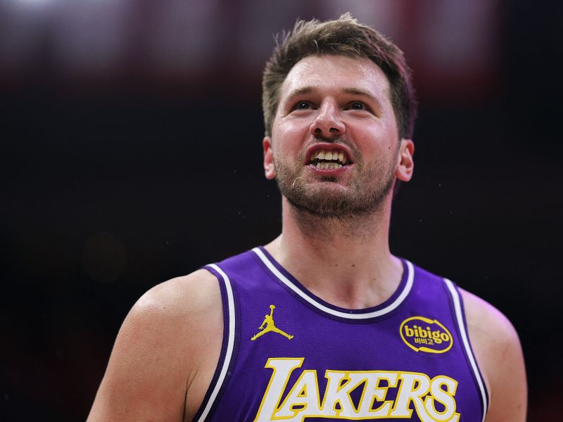 Kar je Dončić v Sloveniji sporočil soigralcem, odmeva po vsej Ameriki