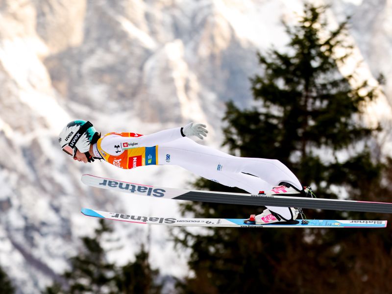 Kar so Niki Prevc storili Slovenci ob rekordu, ni spodobno - zasluži si več