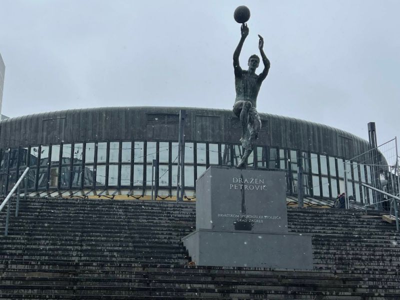 Kultna Cibona hudo poškodovana, orkanski veter je bil neusmiljen (video)