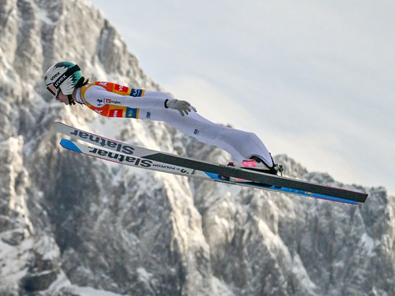 Sijajna šampionka Nika je brez konkurence – kraljica smučarskih skokov