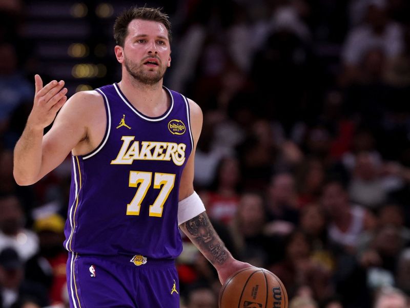 Lakersom do nove mega okrepitve pomagal Dallas - neverjetno, a resnično