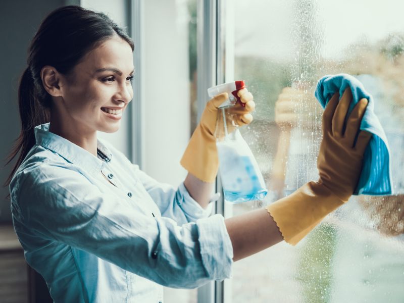 Ali res čistite okna premalo pogosto? Morda delate veliko napako