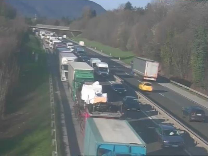 Gneča na štajerki, pot do Ljubljane daljša za eno uro