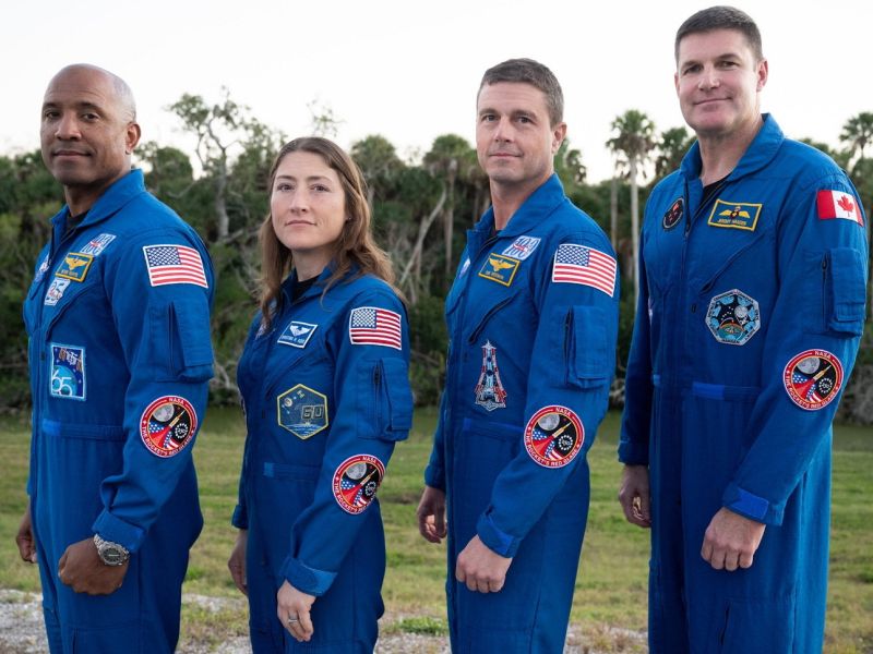 Piškoti, obeski, zapiski. Kaj bodo astronavti vzeli s seboj na pot k Luni