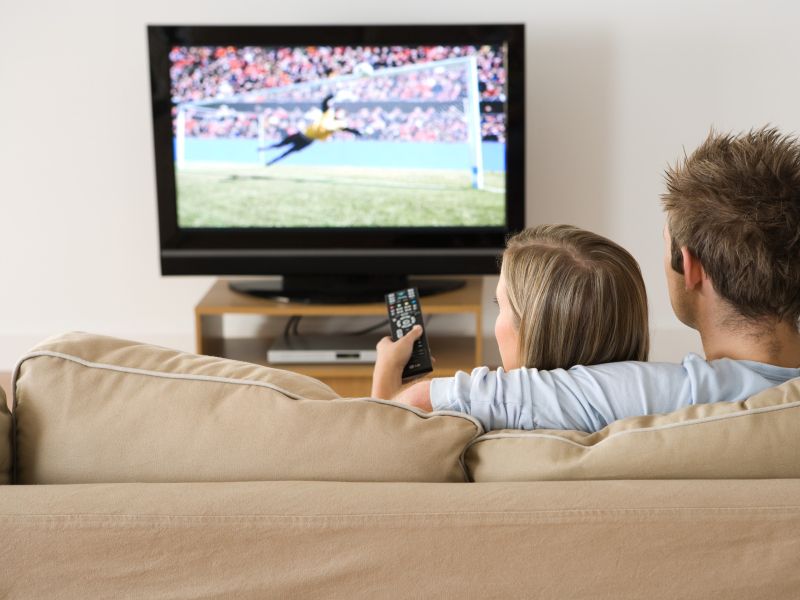 Škandal na nacionalni televiziji. Nogometno tekmo bodo motili oglasi