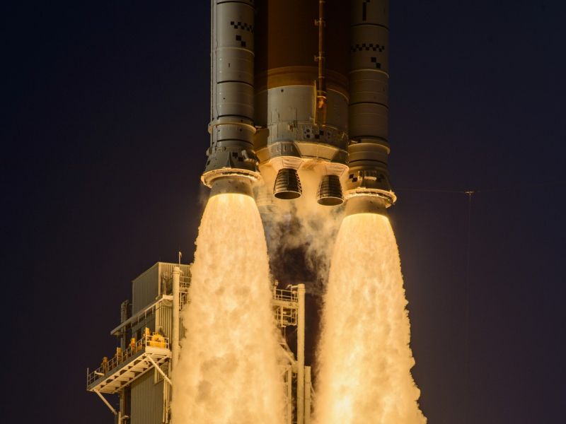 Prvo sporočilo astronavtov s poti proti Luni: Kakšna čudovita dneva!