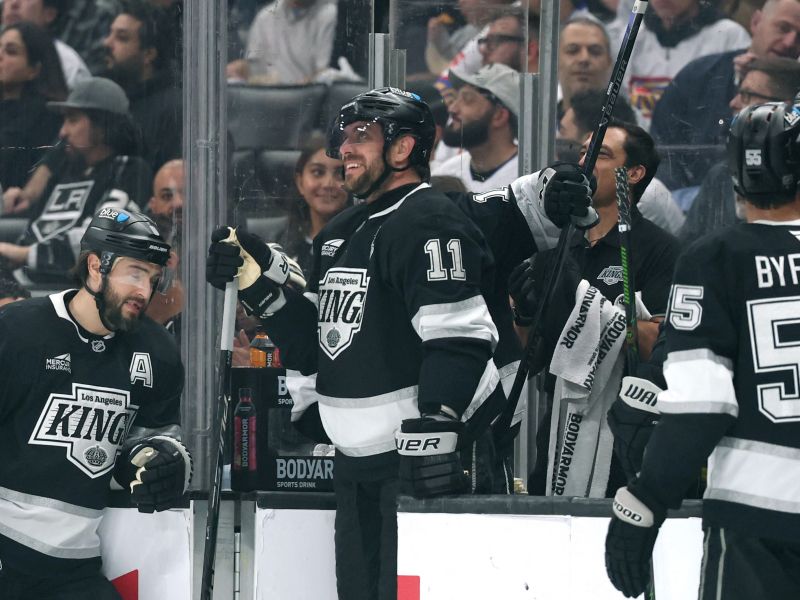 Poklon Kopitarju, ki ga Los Angeles še ni videl, Kralji presegli vse