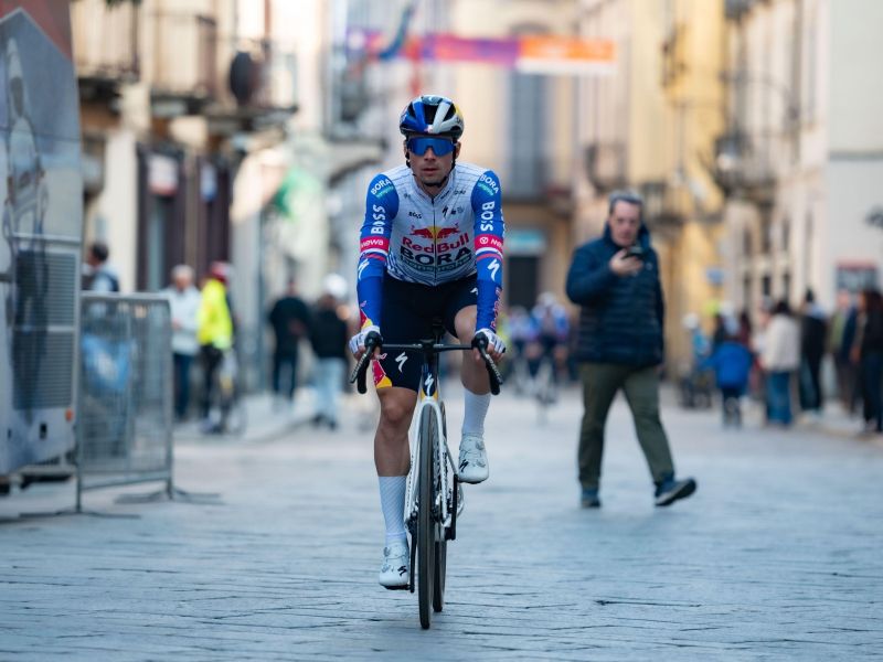 Primož Roglič res le še pomočnik? Odgovor že danes