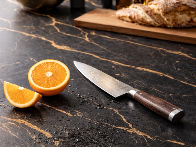 Kuhinjski pult, ki ga ne uniči niti nož