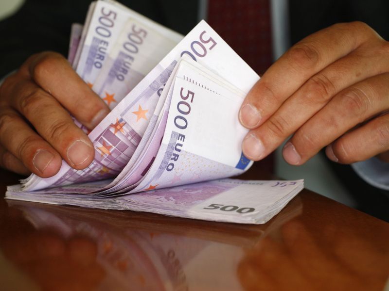 Interventni zakon čez prvo parlamentarno oviro