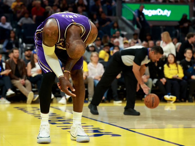 Kako hudo je z LeBronom? Lakersi kljub zmagi v skrbeh, to se je dogajalo