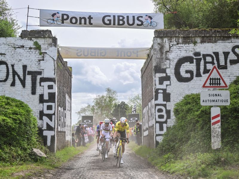 Epski spopad Pogačarja in van Aerta, zgodovina je spisana – izjemni Pogi