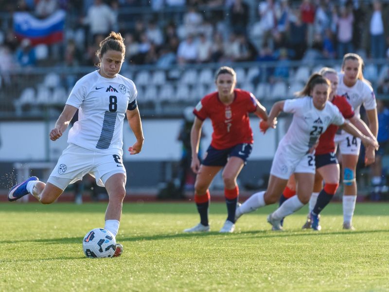 Slovenke v izdihljajih ob točko proti Norvežankam