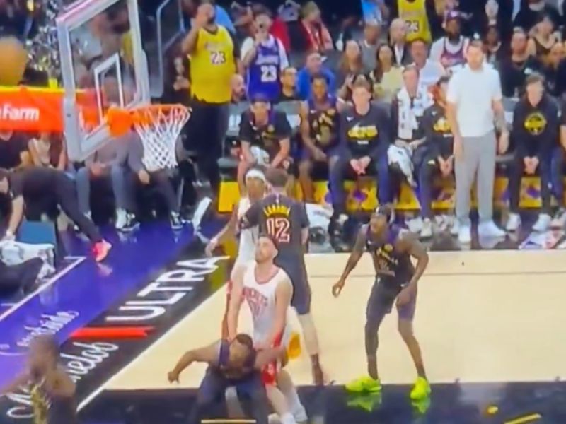 Kar je Dončić delal med tekmo, je nasmejalo vse - Luka ukradel šov