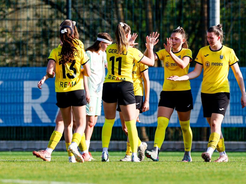 Radomljanke po zmagi v Ljubljani na drugo mesto