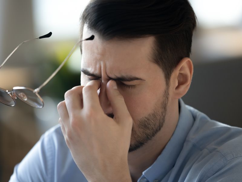 Vaše oči trpijo zaradi zaslonov? Rešitev traja le 20 sekund