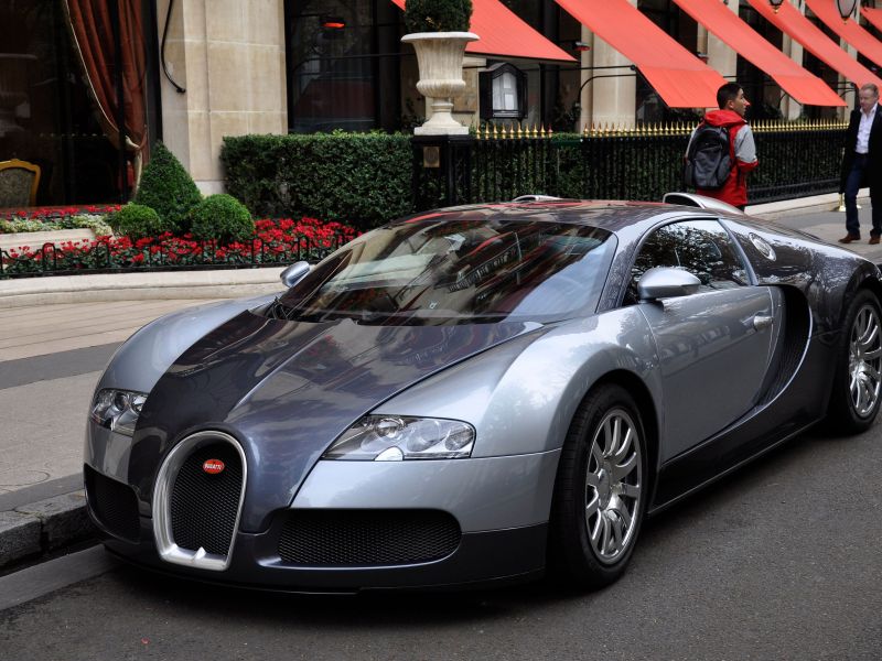 Avtomobilski pretres: hrvaška znamka Rimac v celoti prevzema Bugatti