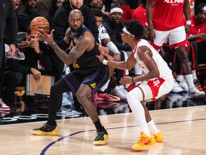 Lakersi iz izgubljenega položaja do velike zmage. Ko ni Luke je LeBron