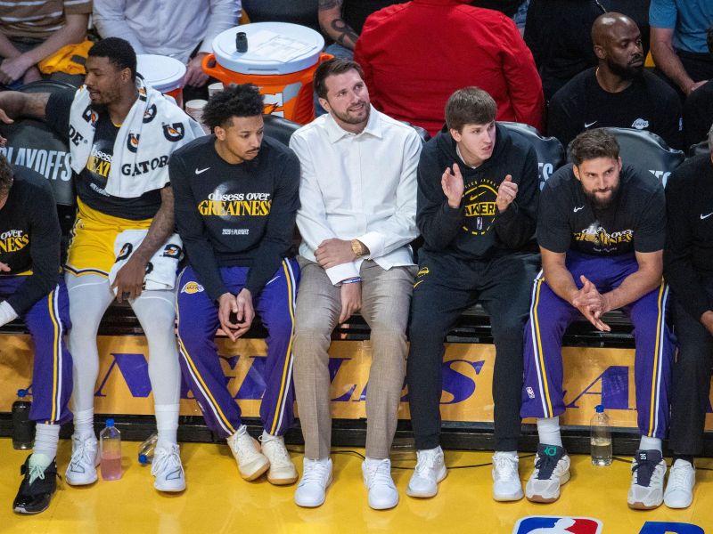 Luka, kaj počneš? Dončićevo posmehovanje zvezdniku obnorelo splet