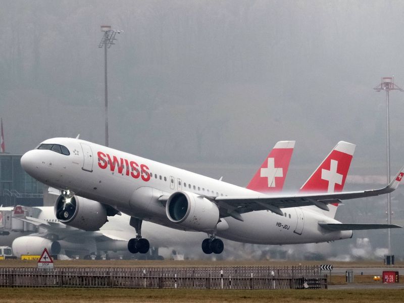 Panika na letalu: Sekunde pred vzletom eksplodiral motor