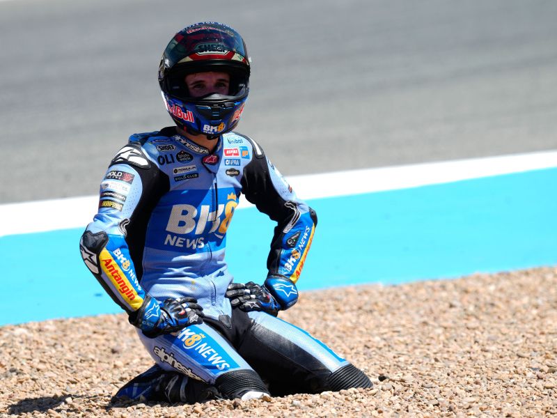 Pristal v pesku, in prepustil zmago mlajšemu bratu