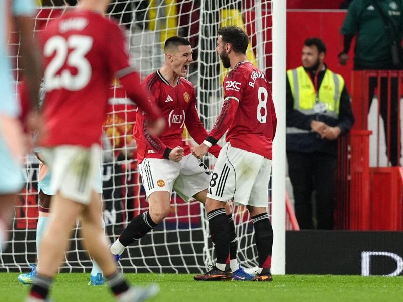 Benjamin Šeškoooooo – Old Trafford slavi slovenskega zvezdnika (video)