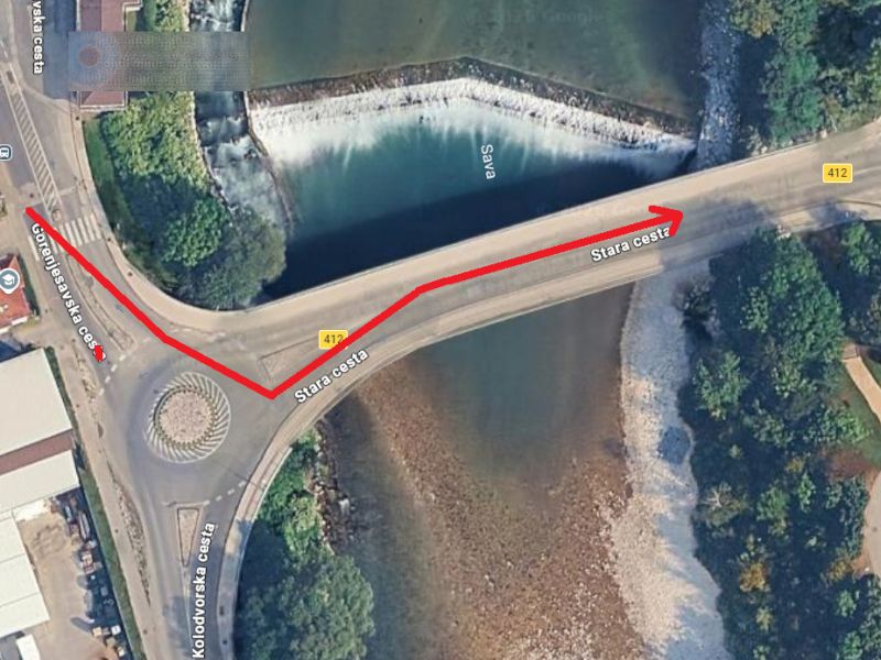 V Kranju s kaotično in objestno vožnjo ogrožal ljudi