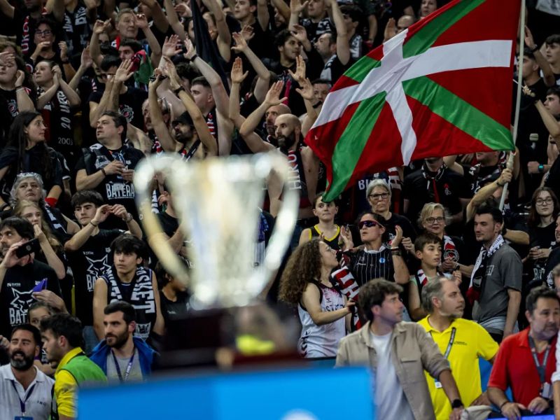 Slovenec na prestolu zamenjal Dragića, nastala fotka za v okvir (foto)