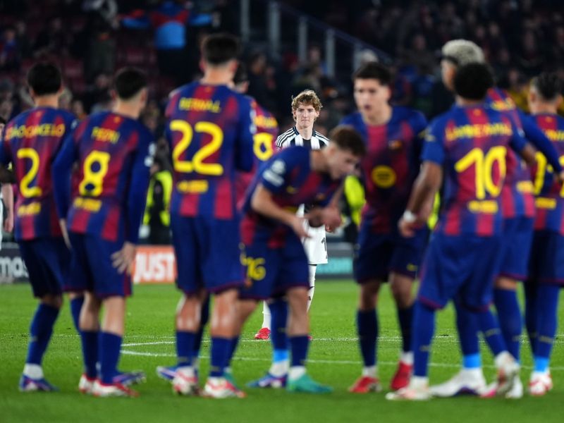 Barcelona na sestanku z … Navijači Uniteda ne morejo verjeti svojim očem