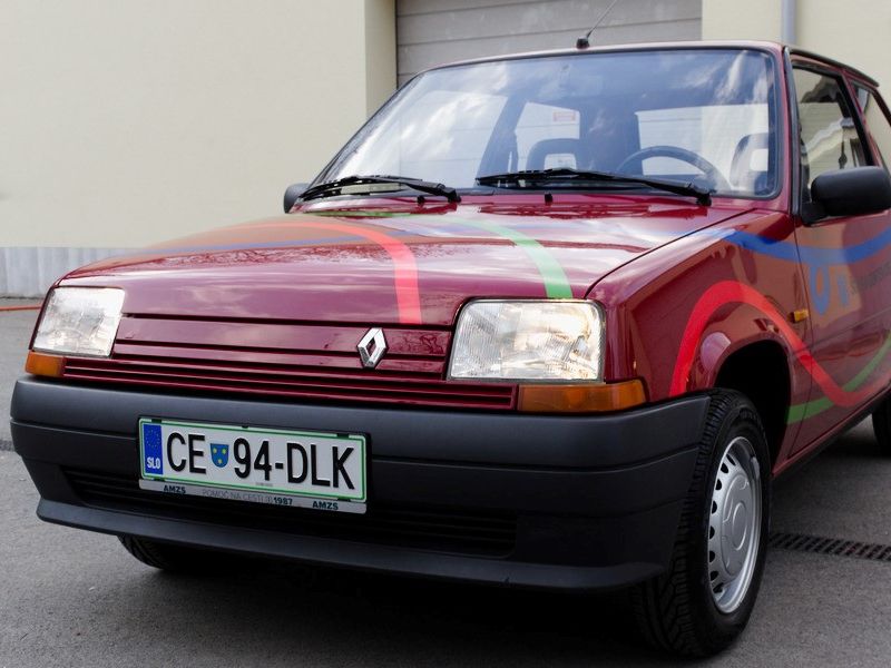 Starodobni Renault 5 je spet kot nov