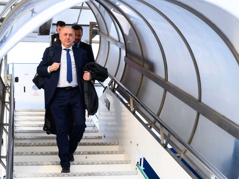 Iz državnega zbora na derbi, pride tudi prvi mož NZS, vstopnic bo premalo