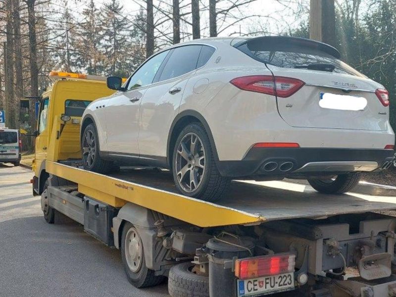 Snežič in so: mreža finančnih prepletov in sodnih razpletov