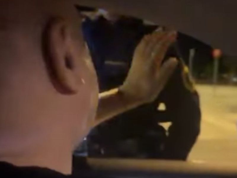Martina Strela ustavila policija: 'Nimajo drugega dela kot je**ti narod'