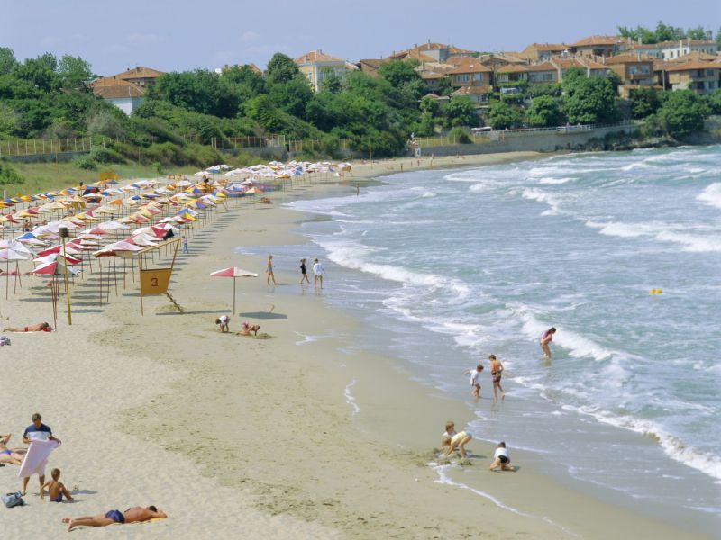 Turisti navdušeni nad novo destinacijo: pivo za dva, kosilo za deset evrov