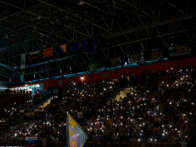 Smrt velikana užalostila največji slovenski klub, šefica z ganljivo objavo