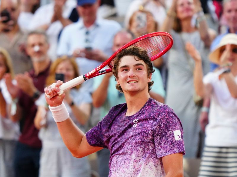 Padel tudi Đoković: Brazilski najstnik spisal veliko senzacijo v Parizu