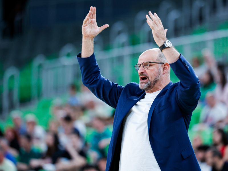 Trener Olimpije bo za izpad drago plačal: Odvodil zadnjo letos?