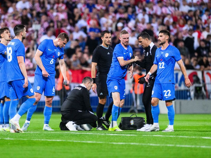 Žan Karničnik je moral hitro z igrišča - takšno je stanje s poškodbo